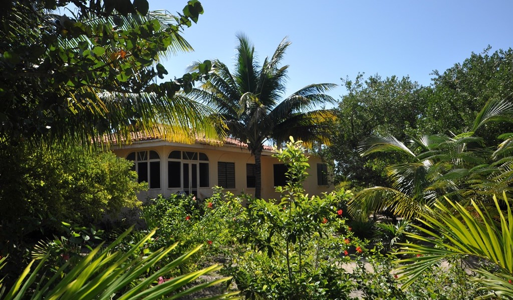 5 Bedroom Off The Grid Beachfront Home For Sale Ambergris Caye