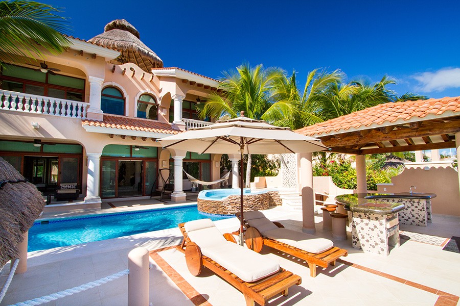 6 Bedroom Luxury House for Sale overlooking Marina, Puerto Aventuras