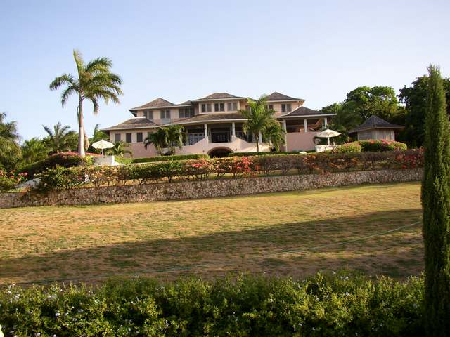 6 Bedroom Property for Sale in Rose Hall near Montego Bay in St James