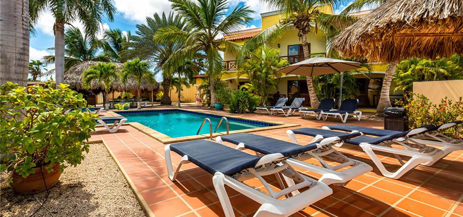 10 Key Boutique Hotel For Sale Kralendijk Bonaire 7th Heaven Properties