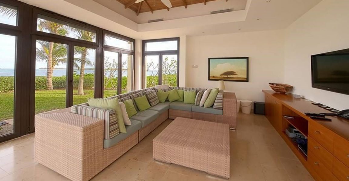 8 Bedroom Beach House for Sale, Ocean Club Estates, Paradise Island