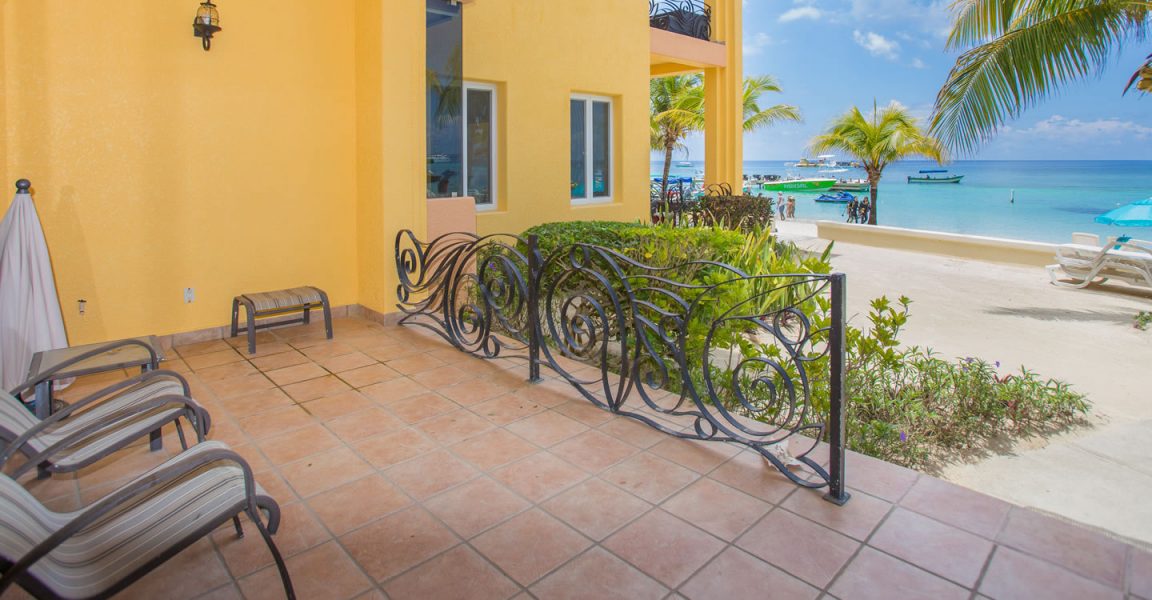 2 Bedroom Beachfront Condo for Sale, West Bay Beach, Roatan 7th