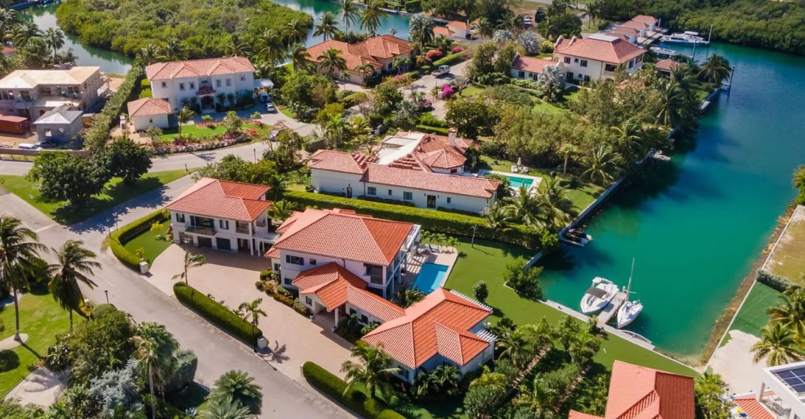 7 Bedroom Waterfront Home for Sale, Vista del Mar, Grand Cayman 7th Heaven Properties